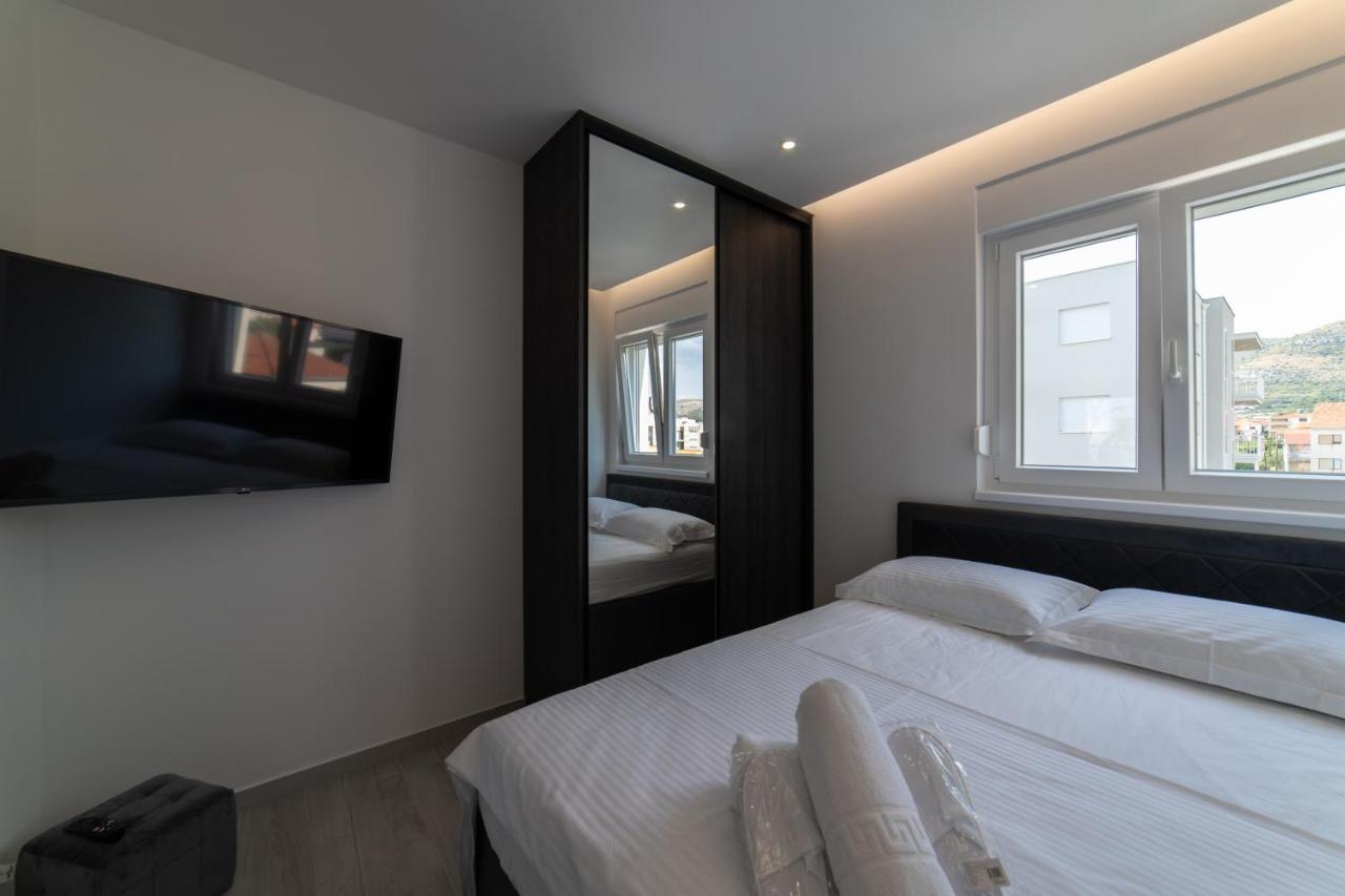 Wild Sunset Apartment Trogir Exterior photo